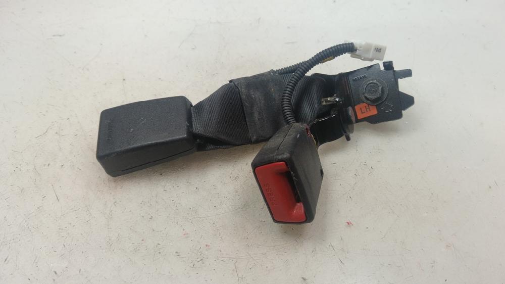 ANCLAJE CINTURON TRASERO IZQUIERDO HYUNDAI IONIQ 1.6 HYBRID AMT 105CV