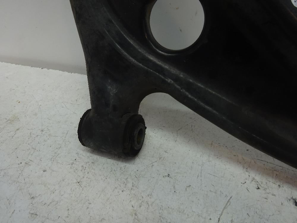BRAZO SUSPENSION INFERIOR DELANTERO DERECHO TOYOTA YARIS 1.0 MT 69CV