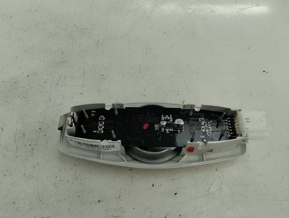 LUZ INTERIOR FORD KUGA 1.5 120CV | 88KW, GASOLINA, MT, ACCIONAMIENTO DELANTERO
