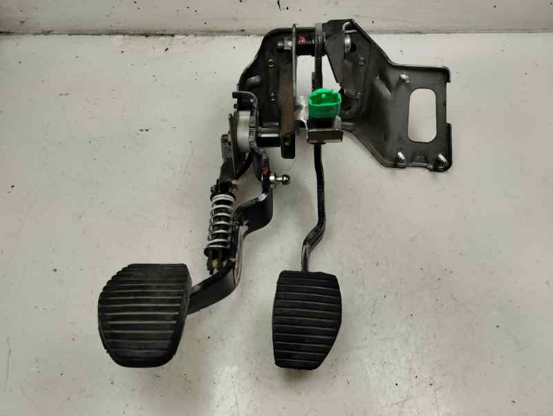 PEDAL EMBRAGUE PEUGEOT PARTNER 1.6 MT 99CV | 73KW