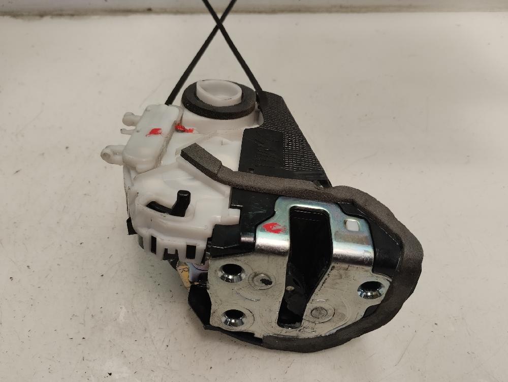 CERRADURA PUERTA TRASERA DERECHA TOYOTA YARIS 1.5 MT 106CV