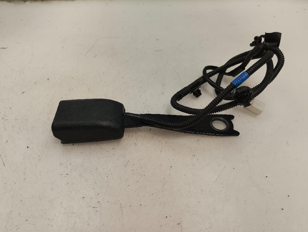 ANCLAJE CINTURON DELANTERO IZQUIERDO TOYOTA YARIS 1.5 MT 106CV