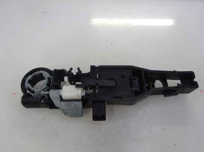 SOPORTE MANETA EXTERIOR PUERTA TRASERA DERECHA RENAULT LAGUNA 2.0 DCI MT 150CV