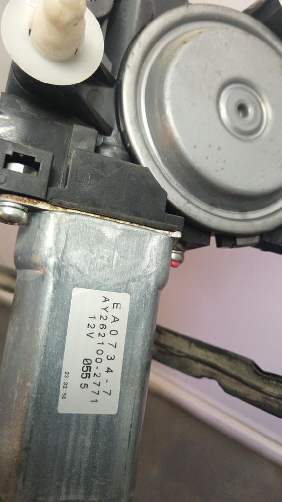 ELEVALUNAS DELANTERO DERECHO CHRYSLER VOYAGER 2.5 MT 143CV DIESEL