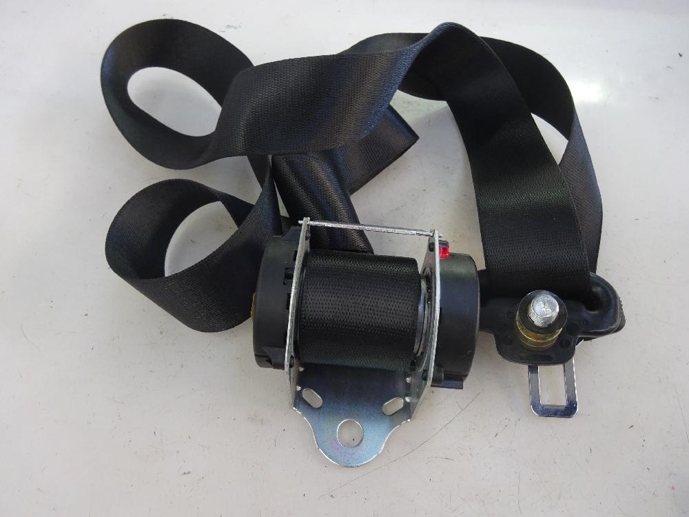 CINTURON SEGURIDAD TRASERO IZQUIERDO MITSUBISHI COLT 1.3 MT 95CV