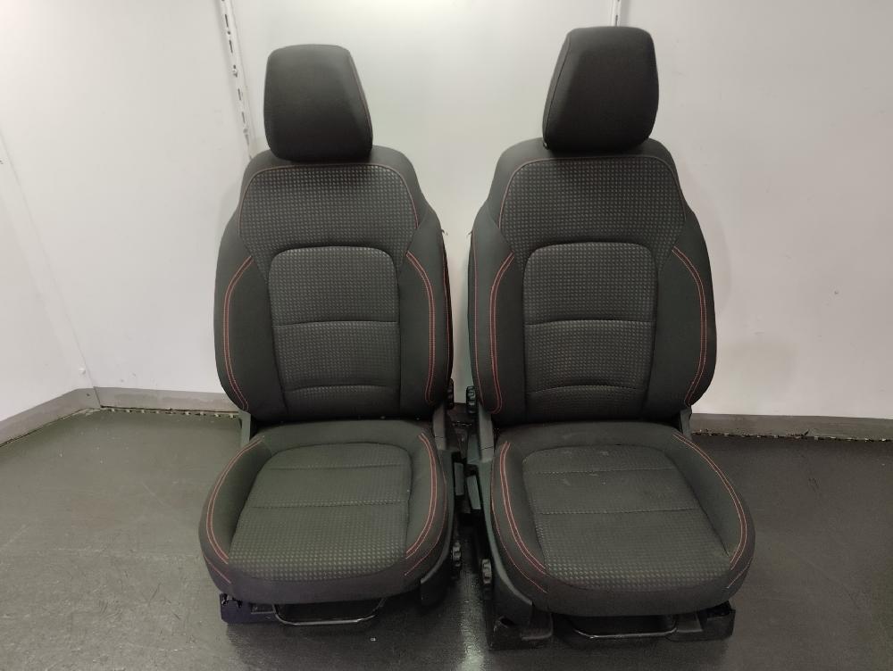 JUEGO ASIENTOS COMPLETO FORD KUGA 1.5 150CV | 110KW, GASOLINA, MT, ACCIONAMIENTO DELANTERO