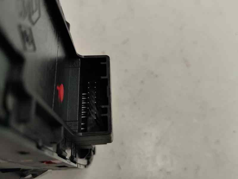 MANDO ELEVALUNAS DELANTERO IZQUIERDO RENAULT CAPTUR 2024 1.0 MT 100CV | 74KW