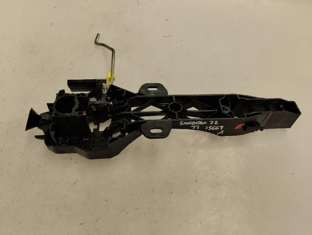 SOPORTE MANETA EXTERIOR PUERTA TRASERA IZQUIERDA DACIA SANDERO 1.0 MT 100CV | 74KW