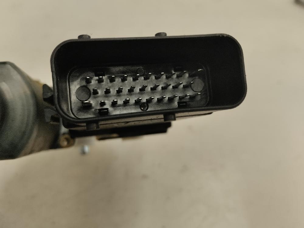 MOTOR ELEVALUNAS DELANTERO IZQUIERDO VOLKSWAGEN BORA 1.6 16V MT 105CV | 77KW