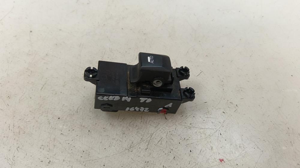 MANDO ELEVALUNAS TRASERO DERECHO KIA CEED 1.4 MT 90CV | 66KW