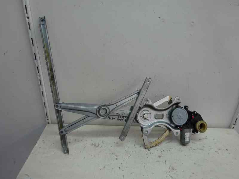 ELEVALUNAS TRASERO DERECHO TOYOTA COROLLA VERSO 2.2 TD MT 136CV