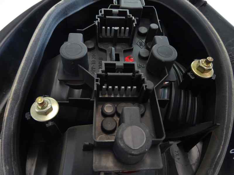 PILOTO TRASERO IZQUIERDO RENAULT SCENIC 1.6 16V MT 107CV