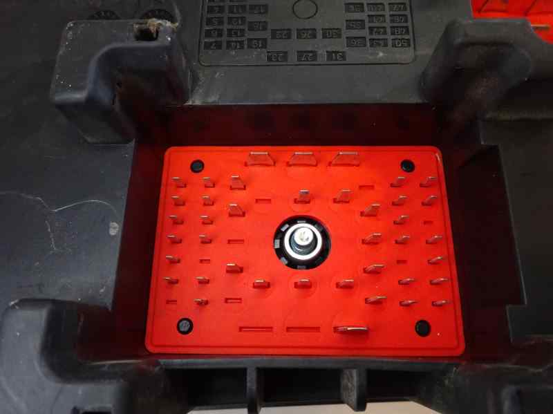 CAJA RELES FUSIBLES OPEL VECTRA 2003 2.2 DTI MT 125CV | 92KW