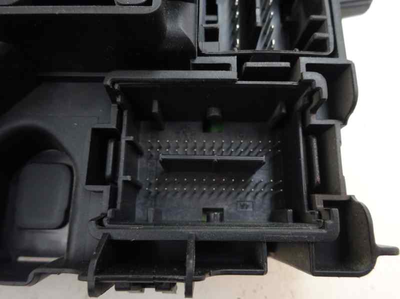 CAJA RELES FUSIBLES OPEL CORSA 1.3 CDTI MT 75CV