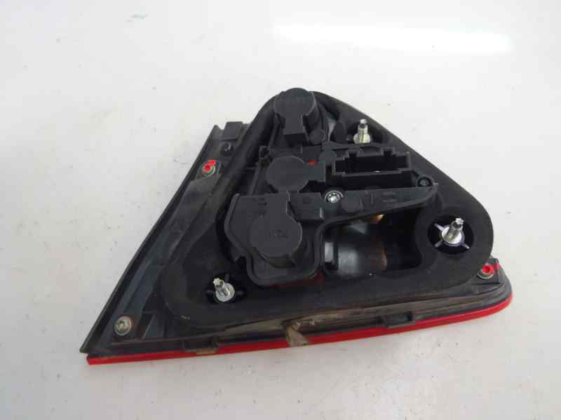PILOTO TRASERO IZQUIERDO INTERIOR SEAT TOLEDO 1.6 TDI MT 105CV
