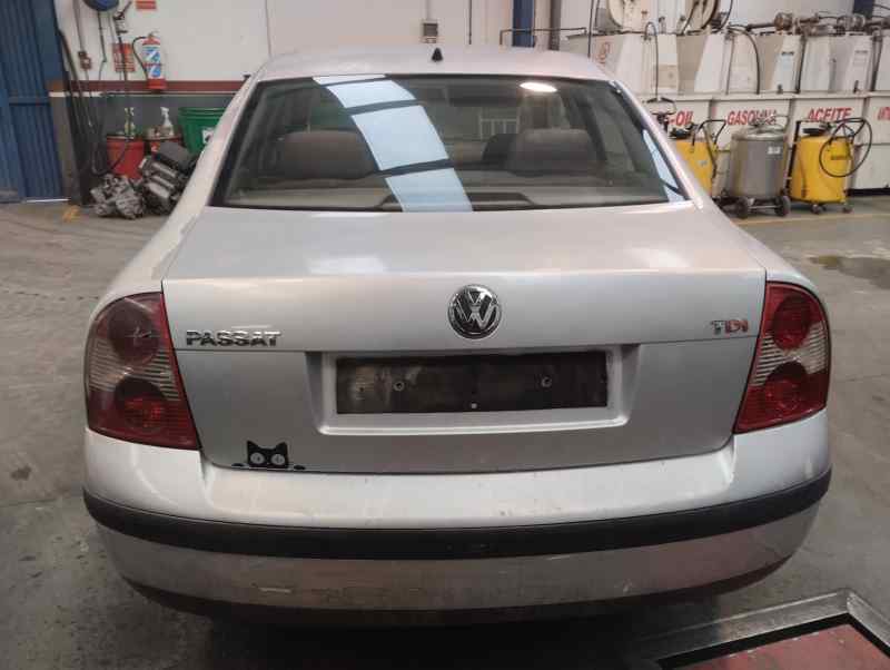 PUERTA TRASERA DERECHA VOLKSWAGEN PASSAT 2002 1.9 TDI 6MT 130CV