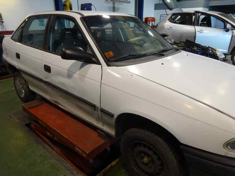 FARO DERECHO OPEL ASTRA 1.6 MT 75CV