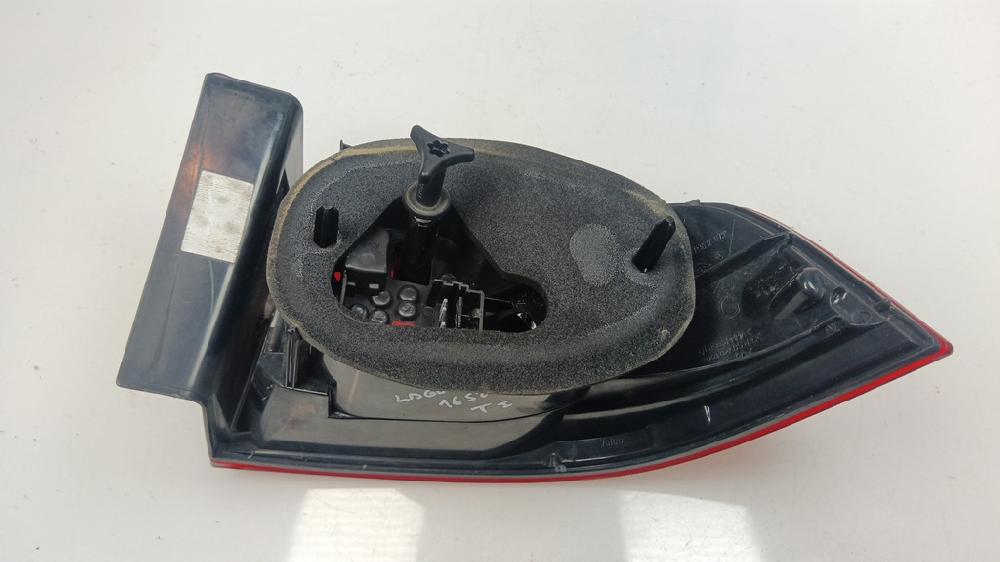 PILOTO TRASERO IZQUIERDO RENAULT LAGUNA 2007 1.6 MT 112CV | 82KW