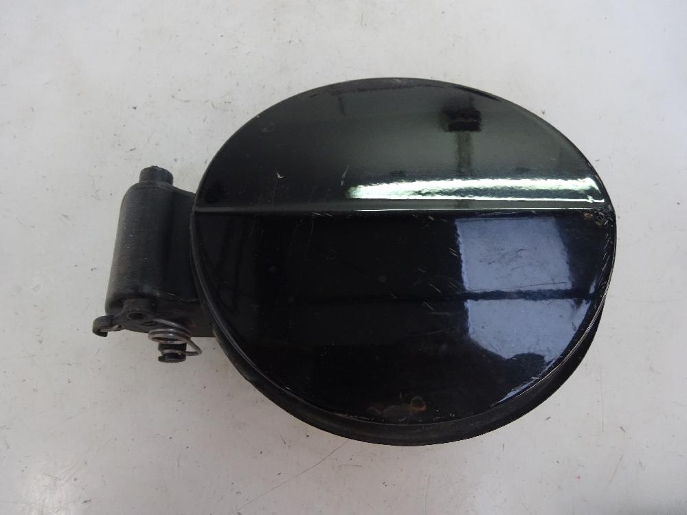 TAPA EXTERIOR COMBUSTIBLE AUDI A3 2.0 TDI MT 140CV