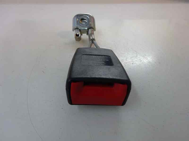 ANCLAJE CINTURON TRASERO DERECHO AUDI A4 2.0 TDI MT QUATTRO 140CV