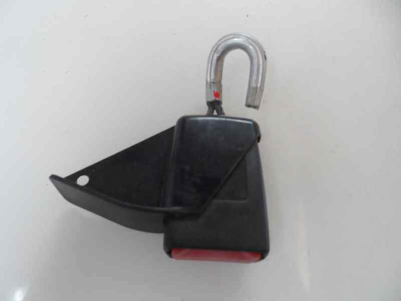 ANCLAJE CINTURON TRASERO IZQUIERDO MERCEDES BENZ CLASE CLK 2.3 CLK 230 MT 197CV