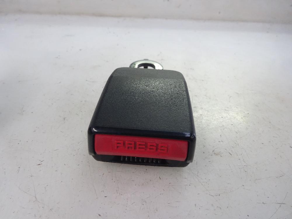 ANCLAJE CINTURON DELANTERO IZQUIERDO DACIA SANDERO 1.5 DCI MT 68CV