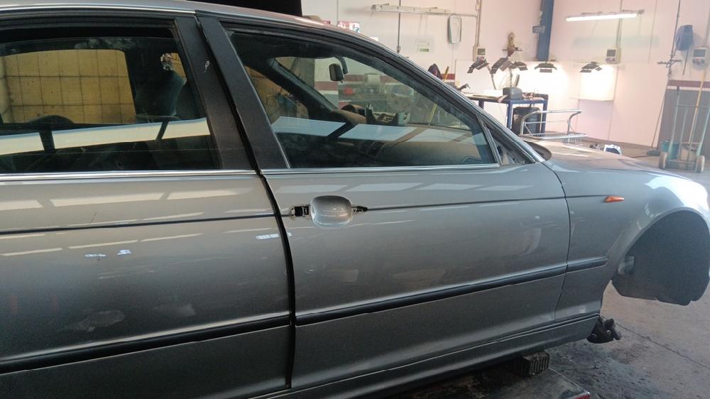 PUERTA DELANTERA DERECHA BMW SERIE 3 2.0 320D AT 150CV