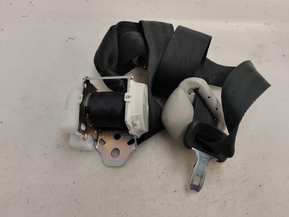 CINTURON SEGURIDAD TRASERO IZQUIERDO TOYOTA COROLLA VERSO 1.8 AMT 129CV