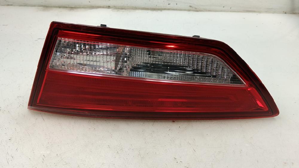 PILOTO TRASERO DERECHO INTERIOR SEAT LEON 1.6 115CV TRANSMISION AUTOMATICA, DIESEL