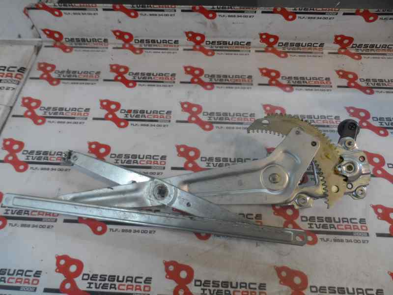ELEVALUNAS DELANTERO DERECHO TOYOTA HILUX 2004 2.5 TD MT 101CV