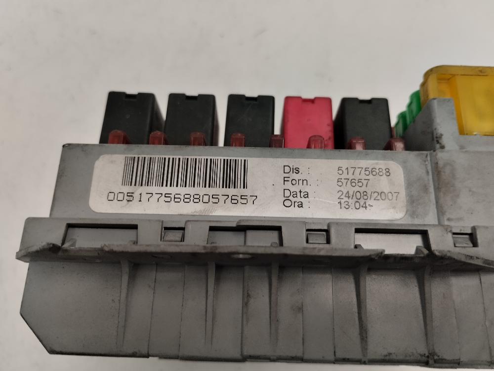 CAJA RELES FUSIBLES FIAT BRAVO 1.9 16V MULTIJET 115 120CV 5MT