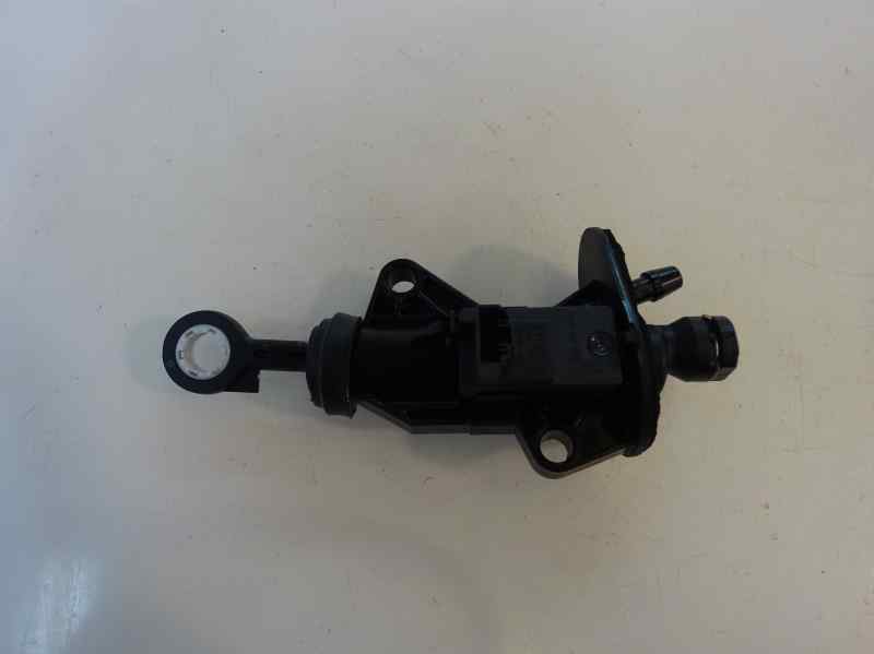 BOMBA EMBRAGUE VOLKSWAGEN GOLF 1.6 MT 110CV | 81KW