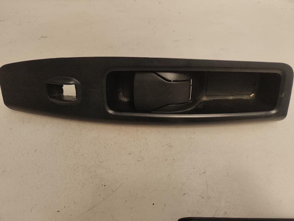 MANETA INTERIOR DELANTERA DERECHA FIAT DOBLO 2015 1.3 MT 90CV | 66KW