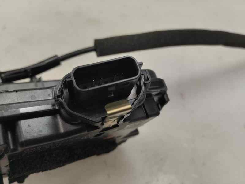 CERRADURA PUERTA TRASERA DERECHA RENAULT CLIO 1.5 MT 101CV