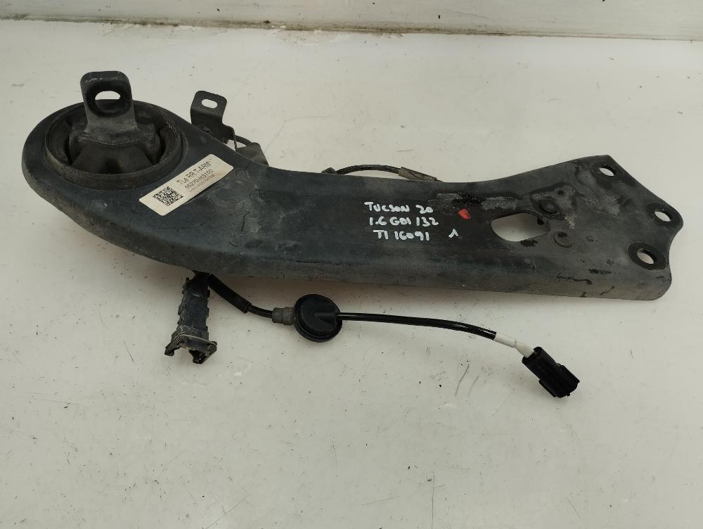 BRAZO SUSPENSION INFERIOR TRASERO IZQUIERDO HYUNDAI TUCSON 1.6 MT 132CV