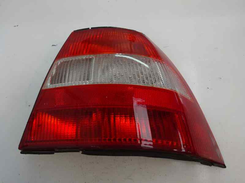 PILOTO TRASERO DERECHO OPEL VECTRA 1997 1.8 MT 116CV | 85KW