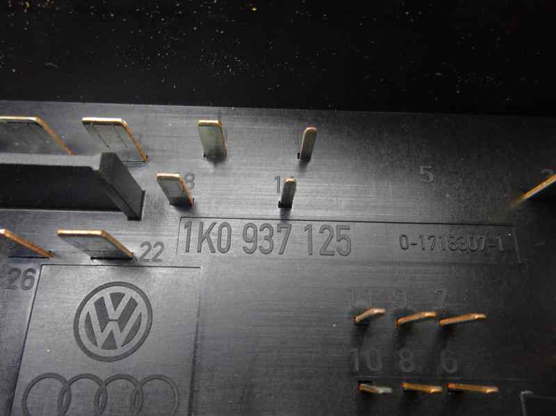CAJA RELES FUSIBLES VOLKSWAGEN JETTA 1.9 TDI BLUEMOTION MT 105CV