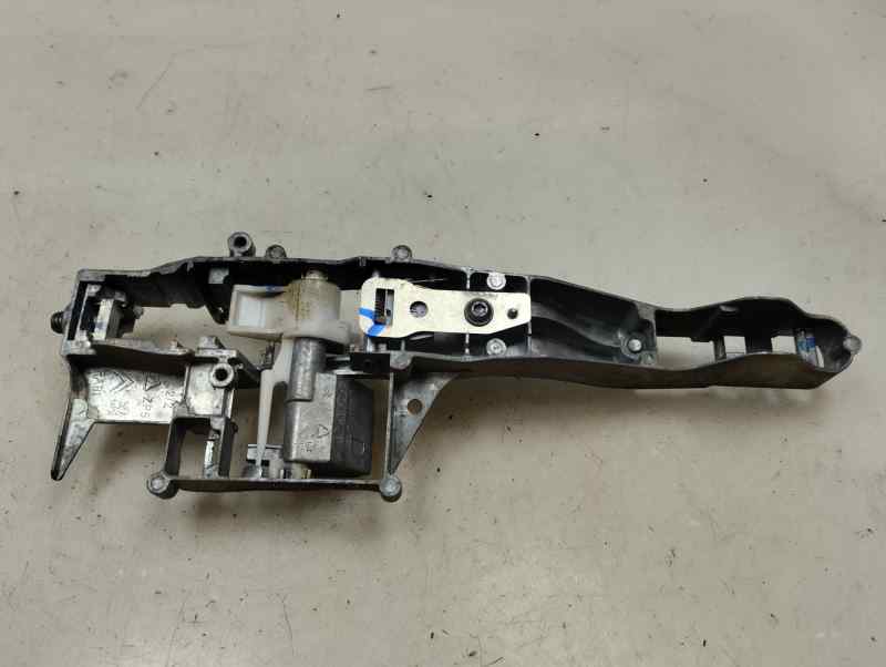 SOPORTE MANETA EXTERIOR DELANTERA DERECHA PEUGEOT 2008 1.2 VTI MT 82CV