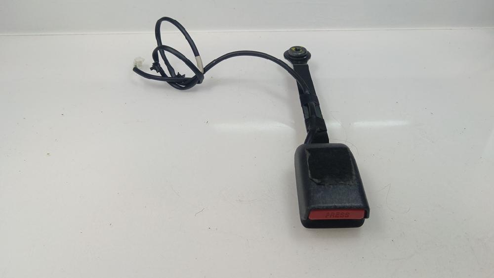 ANCLAJE CINTURON DELANTERO IZQUIERDO NISSAN QASHQAI 1.3 MT 140CV