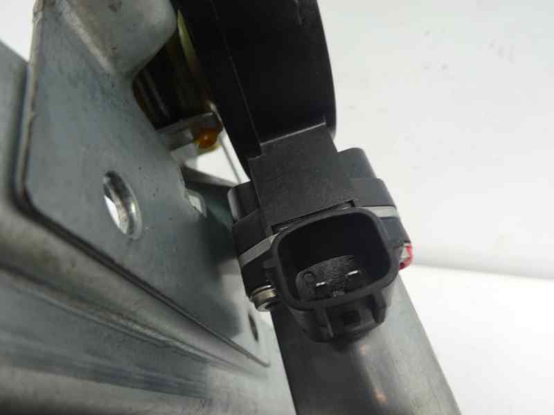 ELEVALUNAS DELANTERO DERECHO RENAULT CLIO 1.5 DCI MT 90CV