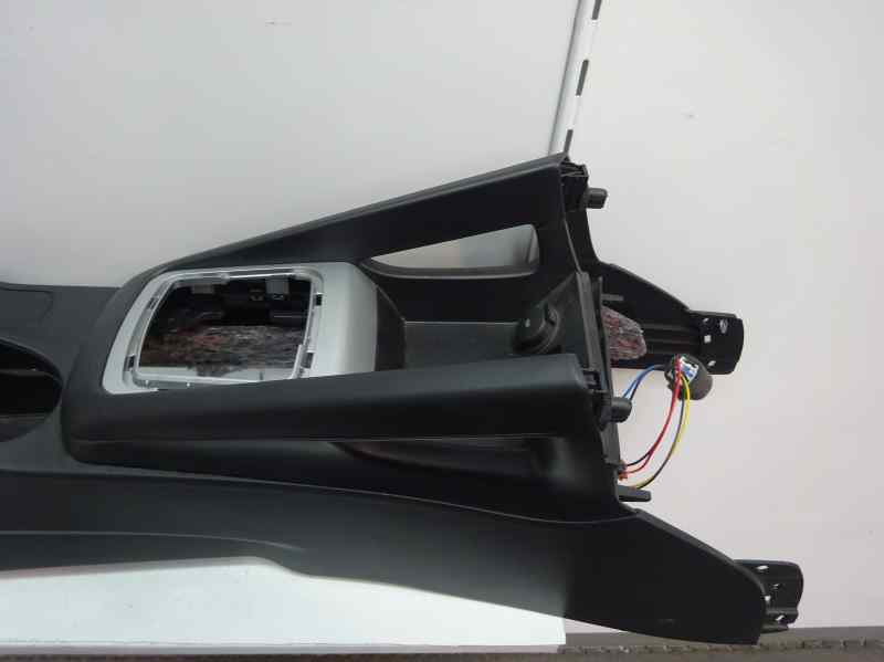 APOYABRAZOS CENTRAL KIA CEED 1.6 MT 113CV | 83KW