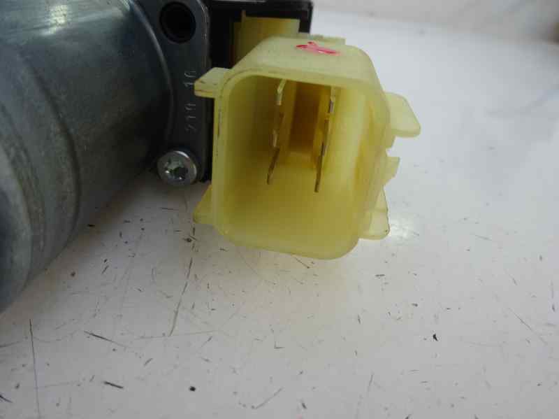 MOTOR ELEVALUNAS TRASERO DERECHO FORD FIESTA 1.25 MT 82CV