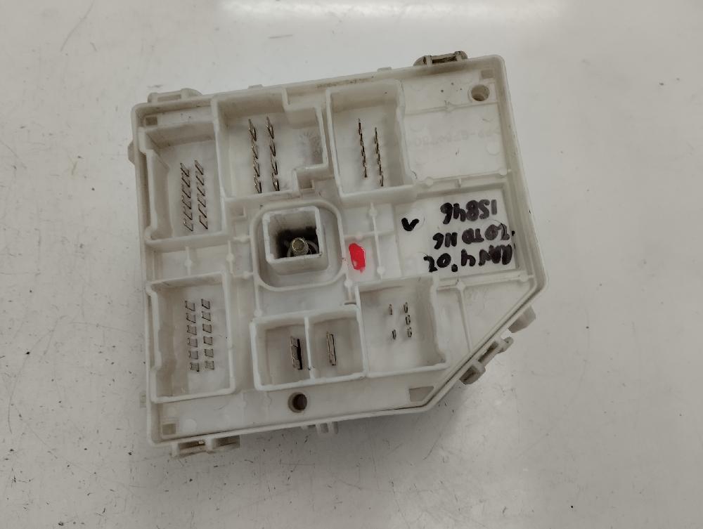 CAJA RELES FUSIBLES TOYOTA RAV4 2.0 MT 4WD 116CV | 85KW