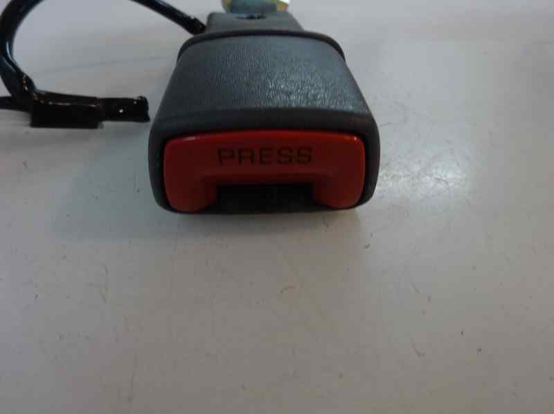 ANCLAJE CINTURON TRASERO DERECHO TOYOTA PRIUS 1.8CVT 99CV
