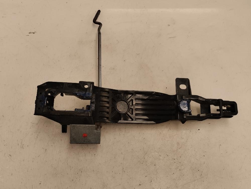 SOPORTE MANETA EXTERIOR DELANTERA IZQUIERDA MAZDA 2 1.4 MZ-CD MT 68CV | 50KW