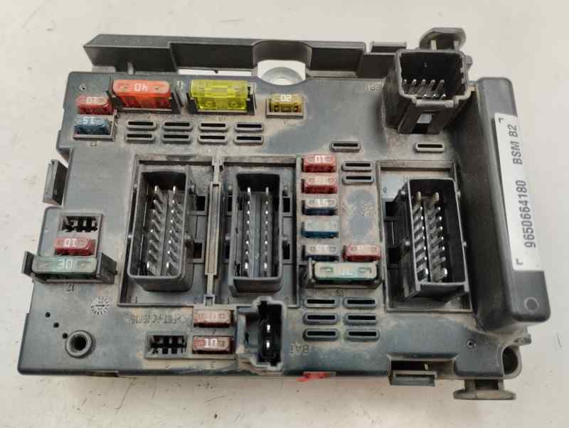 CAJA RELES FUSIBLES PEUGEOT 307 2.0 HDI MT 90CV