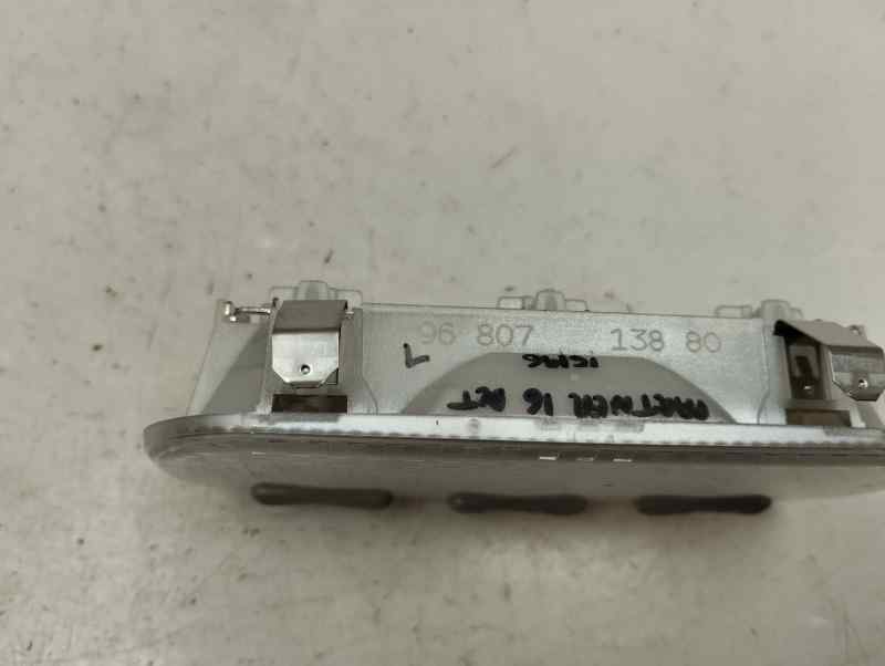 LUZ INTERIOR PEUGEOT PARTNER 1.6 MT 99CV | 73KW