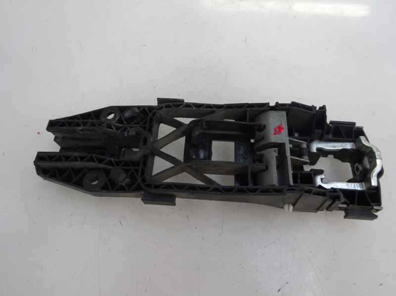 SOPORTE MANETA EXTERIOR DELANTERA IZQUIERDA SEAT LEON 1.6 TDI MT 105CV