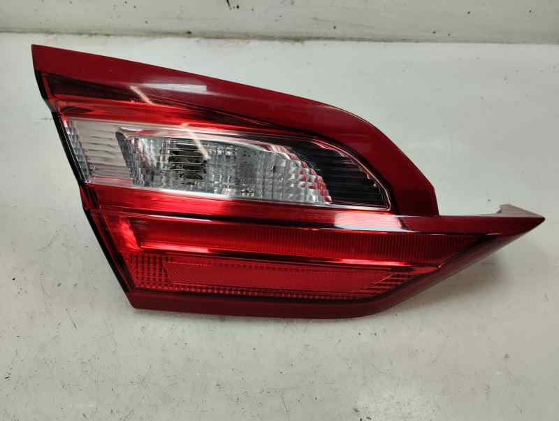 PILOTO TRASERO IZQUIERDO INTERIOR FORD FIESTA 1.0 ECOBOOST MT 100CV | 74KW