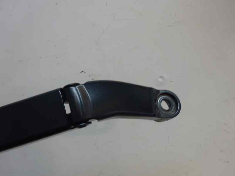 BRAZO LIMPIA DELANTERO DERECHO TOYOTA PRIUS 1.8CVT 99CV